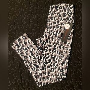 Bally Fitness Womens‎ Animal Print Athletic Capri Leggings NWT Black Size Small
